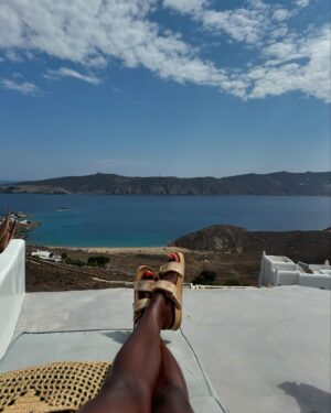 Issa Rae Instagram - 🏝️ Mykonos with Myfolks 🥰 Yamas! 🥂