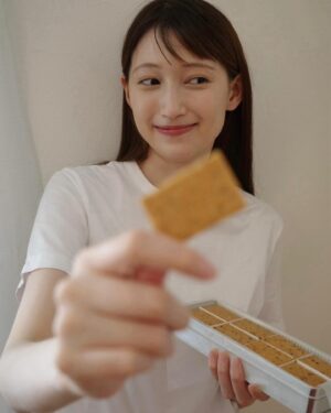 Ito Ohno Instagram - どうぞ🫶
美味しくて、贅沢なトリュフクッキー紹介しています☺️
@otoshuweb
#トリュフクッキー
#新門前米村 
#ヨネムラザストア