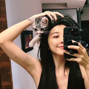 Actress Ivy Shao HD Photos and Wallpapers January 2025