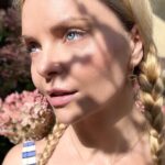Izabella Miko