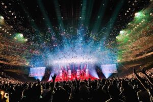 JUJU Instagram - JUJU 20th ANNIVERSARY
ARENA TOUR 2024 YOUR REQUEST全公演終了いたしました。お越しくださった全国のみなさん本当にありがとうございました!! 20年分のあれやこれやをみなさんとお祭りのように楽しめた4ヶ月、めちゃくちゃ楽しかったです( ♡ᴗ♡ ) これからもますます頑張って参りますので、今後ともどうぞよろしくお願いいたします!!そしていつも思うこと。観にいらしてくださるみなさん、オンステージメンバー、オフステージメンバー全員含めて、

I’m sooooo very super proud of my team!!!!!!!

うううー…もうすでにツアーに出たい…もう一回アタマから始まんないかな…

またすぐにお会いできますように。

そして何回見てもニヤニヤしてしまう由実さんと王様🩷🩷🩷

#jujuarenatour2024yourrequest
