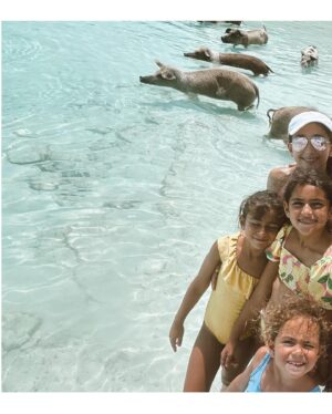 Jacqueline Bracamontes Instagram - Disfrutando los últimos días del verano