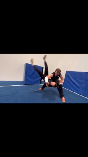 Jade Xu Instagram - 👊 You Can Run, But You Can’t Hide @jadexuofficial 😎

@will.w.chen 🎥

#jadexu #davidtorok #martialarts #kungfu #fight #kicks #kickass #girlpower #choreography #practice #throwback