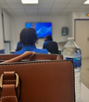 Jalylane Maës Instagram - Je peux enfin vous l’annoncer 🥹
Votre go reprend les études cette année et aujourd’hui c’est ma rentrée à @asfoguadeloupe ☀️

Après une belle année sabbatique à sillonner les routes de Guadeloupe en tant que Miss. Je prends un réel plaisir à retourner en cours car comme je le dis si bien un chapitre se ferme bientôt mais un autre s’ouvre 🤍.

Bonne rentrée scolaire à tous ceux qui ont déjà commencés 📚