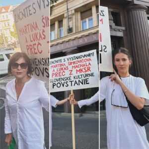 Jana Kovalčiková Instagram - Štafetový protest. Miesto kde sa odovzdáva transparent a hodnoty. Miesto, kde prídeš k dobrej knihe a duchaplnej konverzácii. Kiežby sa naša štafeta dostala aj ďalej, kiežby sme si uvedomili, že kultúra je dosť na to, aby sme sa o ňu báli. A nielen o ňu… #smevtomspolu