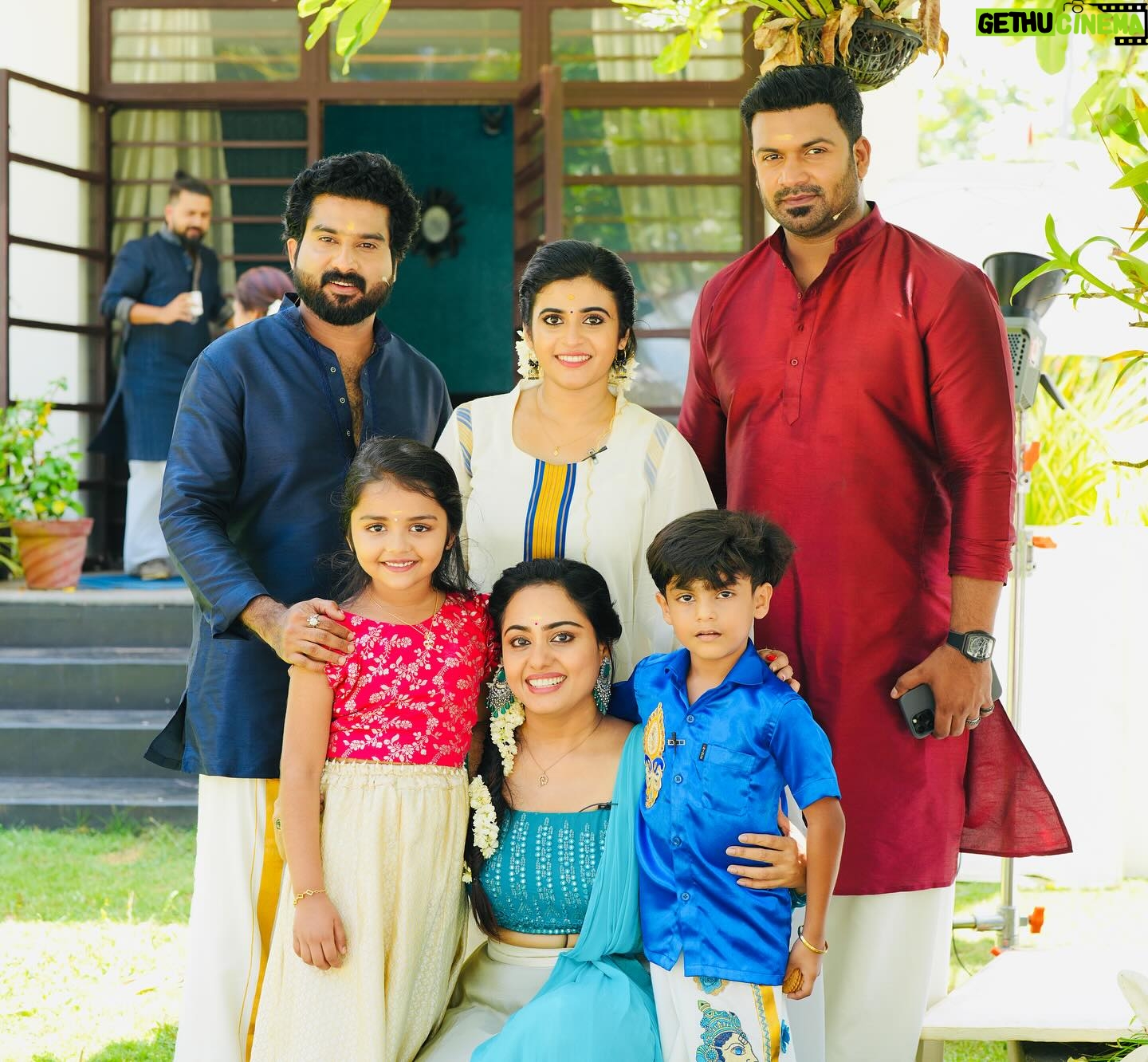 Janaki Sudheer - 2.3K Likes - Onam wishes frm vasutha family 🎥📺#keralawedding #godsowncountry #keralaphotography #uzbekistan #mallugram #thrissur #ona #sareelove #setmundu #onamission #celebration #k #keralasarees #onajonim #trivandrum #kasavusaree #keralastyle #kasavu #indian #kozhikode #keralafestival #photooftheday #keraladiaries #keralagallery #video #uz #instadaily #likeforlikes #mollywood #like