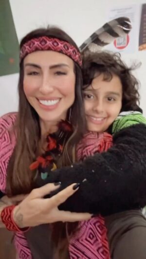 Jaque Khury Instagram - Muito amor aqui com meu filho @gael.khury