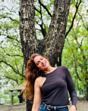 Jaswinder Gardner Instagram - “Collect moments, not things, for joy is the true treasure. ✨”
.
.
📸 @_nitinpandeyy 
.
.
#jaswindergardner #actress #happytuesday #momentsnotthings #joyfuljourney #livewithpurpose #findhappiness #treasurelife #simplejoys #tuesdaymood #mindfulmoments #createyourjoy #tuesdayvibes #tuesdaymotivation #tuesdaythoughts #tuesdaymood #transformationtuesday #tuesdayfeels #tuesdayinspiration #tuesdaytip #tuesdaytruth