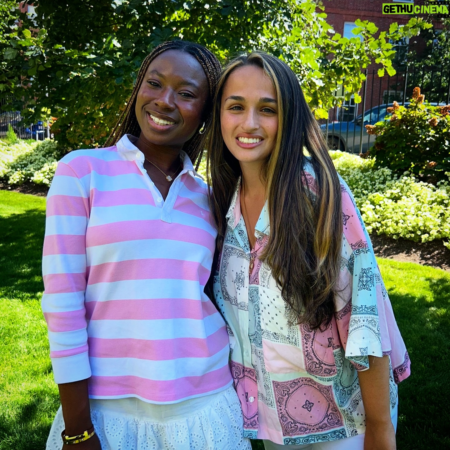 Jazz Jennings - 73.2K Likes - Last first day
#Harvard #Senior