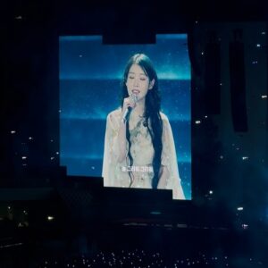 Jei Instagram - 아이유 선배님 감사합니다💖
진짜 아름다웠던 콘서트!!!!!!