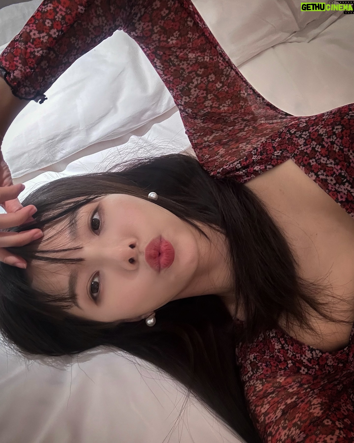 Jei - 3K Likes - 생일인 것도 까묵고 있었음🥹
너무나 많은 분들이 축하해주셔서
햅삐한 생일이었습니다💋
#HBD #재이