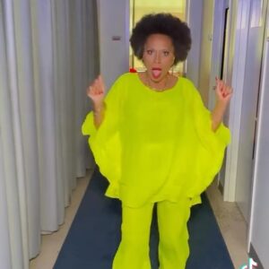 Jenifer Lewis Instagram - KAMALA ‼️‼️

REGISTER TO VOTE 🗳️ NOW !!!

vote.gov 
#kamalaharris #vote2024