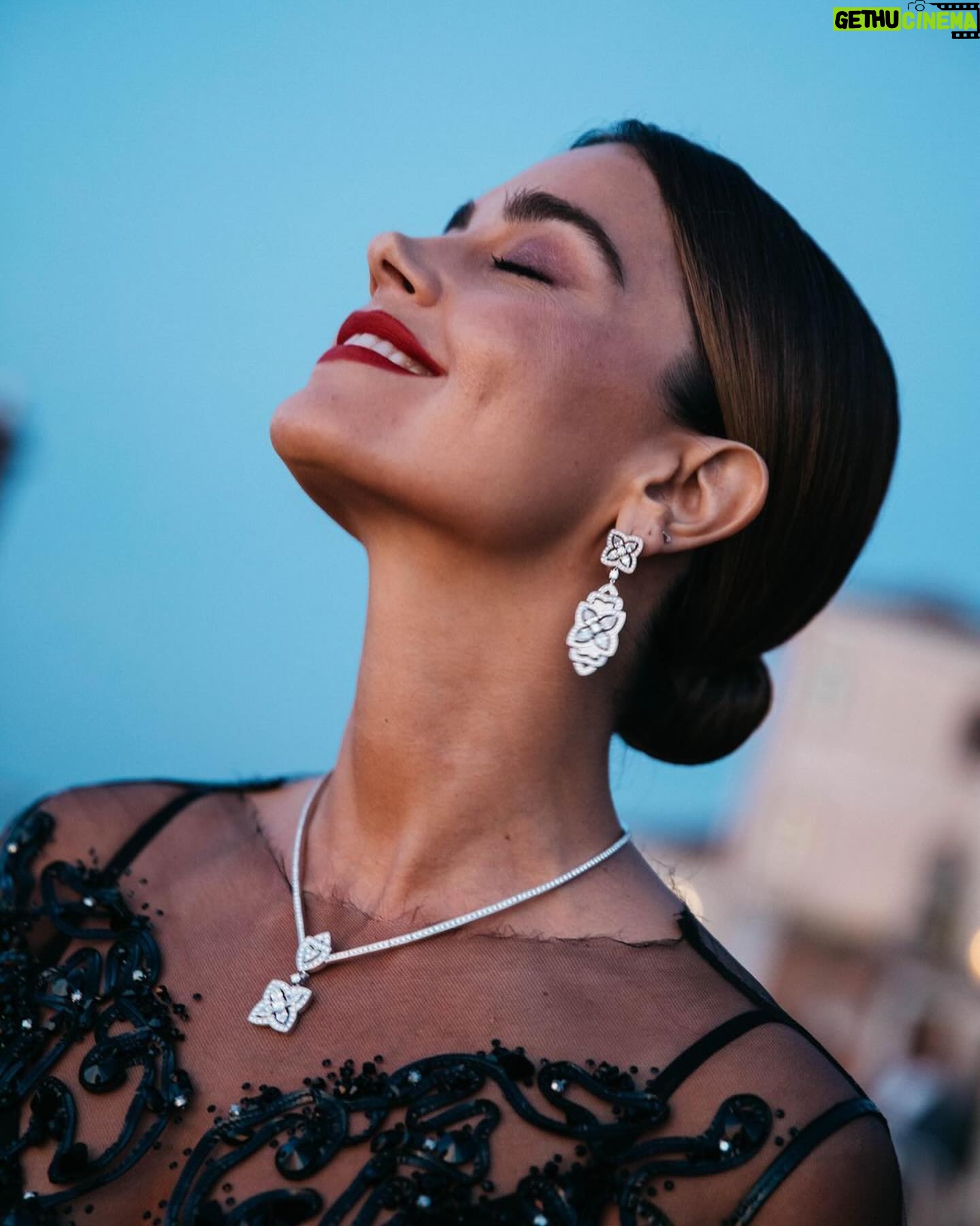 Jenna Coleman - 80.7K Likes - When in Ven @armanibeauty 🍝 @giorgioarmani