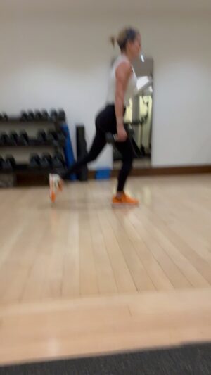 Jennifer Ashton Instagram - BYA: this has been part of my 6 month experiment with @korey.rowe : it’s a strength   mobility move that gets in HIIT cardio, balance and power.  I started these unloaded, and now, 10 weeks in, I hold 10-15 lb dumbbells in each hand, and do 3 sets of 12 reps each.  My right leg is my weaker leg (when I used to perform surgery, I used to rest my right leg on the base of the OR table so my left leg has always been stronger: it’s very obvious here! ) The subtle distinction is the double pulse at the bottom and the effort of keeping the non standing leg at a right angle : hip and knee.  This is another example of unilateral training, that has helped to make me much stronger. 

For more exercises and the progress and process of the 6 month experiment, sign up for my free weekly newsletter, AJenda, at the link in my bio, or go to www.joinajenda.com  There will be LOTS of exciting AJenda offerings coming to you soon, and your feedback has been incredibly helpful in shaping these projects! Thank you 🤍

#fitness #power #legday