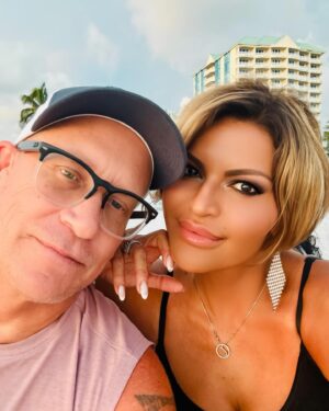 Jennifer Gimenez Instagram - The Love I have for you @jennifergimenez is measured by the air I breathe in, because you take my breath away every time I see you.❤️
#TimJenn #SuperModel #Actor #DopeToHope #PowerCouple #SoberLife #HotWife #Blessed
