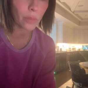 Jennifer Love Hewitt Instagram - @gracieabrams you are on repeat in my head,car and heart. ❤️
