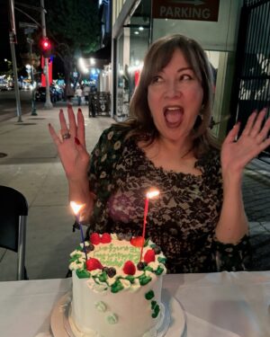 Jennifer Tilly Instagram - Birthday month begins! 🎂 Thank you @jewelrygurl and @lionelgeneste for the lovely early birthday dinner!