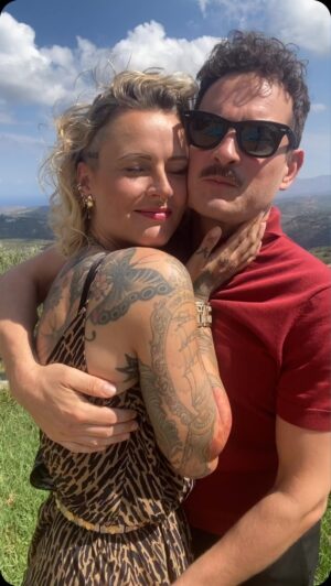 Jennifer Weist Instagram - 1 Minute Urlaub auf Kreta 🙏🏼❤️
Mein Handy war die meiste Zeit aus, deshalb gibt es nur eine handvoll Videos und Fotos. Aber genau das ist für mich Urlaub! Ich habe 5 Bücher gelesen, in der Sonne rumgelegen und unglaublich viel geiles Essen in mich reingestopft. 11/10 gerne wieder.