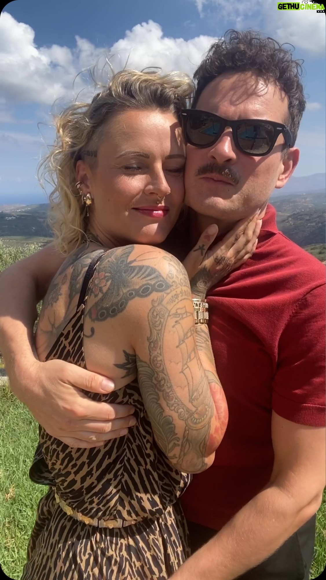 Jennifer Weist - 8.5K Likes - 1 Minute Urlaub auf Kreta 🙏🏼❤️
Mein Handy war die meiste Zeit aus, deshalb gibt es nur eine handvoll Videos und Fotos. Aber genau das ist für mich Urlaub! Ich habe 5 Bücher gelesen, in der Sonne rumgelegen und unglaublich viel geiles Essen in mich reingestopft. 11/10 gerne wieder.