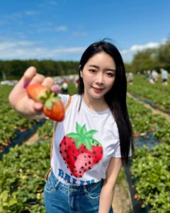 Actress Jenny Cheng HD Instagram Photos and Wallpapers September 2024