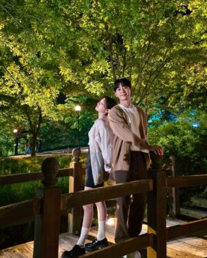 Jeong So-min Instagram - 벚꽃나무 승효석류
&이팝나무 승효석류
=오늘밤 엄마친구아들