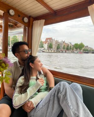 Jessica Mila Instagram - Happy birthday sayang @yakuphasibuan ! Thank you for being an amazing husband, my fav travel buddy, dance partner, and a wonderful dad for Kyarra. Life has been so fun with you in it. Here’s to more happy moments and amazing memories with you and Kyarra. Wishing you a year as wonderful as you are 🤍