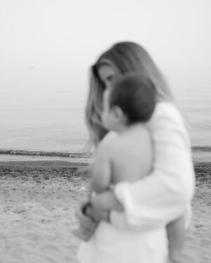 Jessica Tyler Instagram - But no matter how big you get, no matter how much you change, I will always love you as much as I do in this moment - and more 🤍

Thank you to the incredibly talented @michellelinaphoto for capturing these special memories 🫶🏻 Infinitely grateful for you, for your work, for my family. These are the days. And oh how lucky I feel to be living them 💫