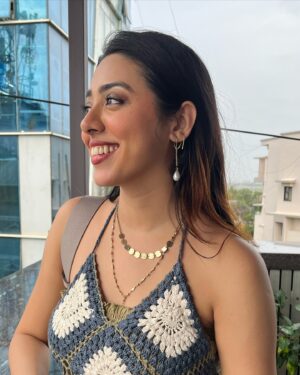 Jheel Mehta Instagram - @aftertouch.music Thanks for the amazing evening!
One of my favourite Earrings from @mohurbyricha 
It’s so nice to see your loved ones excel at their work and truly enjoy every second of it ❤️