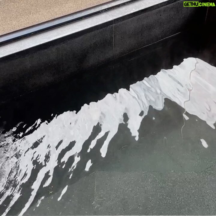 Jian Man-shu - 8.4K Likes - 排汗日💦
好久沒泡湯,10分鐘就大冒汗。
泡湯完的晚上超級好睡🩵
@kew_studio_tw