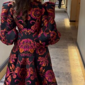 Jill Johnson Instagram - Tänk vad vi får vara med om!
I går var vi inbjudna till 
”The Perfect World Foundation Award”, som årligen tilldelar en profil som använt sin röst på ett betydande vis för att skydda världens vilda djur och natur, det prestigefyllda ”Djur -och naturpriset ! I närvaro av Duchess of York, tilldelades priset The One & Only, Ellie Goulding! 

Jag var en del av underhållningen och i gott sällskap av Peter Jöback, Charlotte Perrelli, Martin Stenmark, Karin Funk, Tusse, ”Larger Than Life”, ”Tapas 7” och ”The Wulfson quartet”! Stämningen i salen var något alldeles extra igår kväll, och samtliga framträdanden tog bokstavligen andan ur oss!

Duchess of York, Ellie Goulding, 
”The Perfect World Foundation” We offer our warmest gratitude for an unforgettable evening.

Mattias och jag blev förärade Lars Wallin-sviten på Radisson Blu, så otroligt vackert inredd, så lyxig, mysig, elegant och extra allt! Tack all underbar personal som pysslat med oss, ni är så fina♥️!

Tack till ljuvliga Hagabadet på drottningtorget för morgonens överraskning💕🙏🏼. Vi känner oss som nya✨🙌🏻!

Klänningen @larswallindesigner ✨💃🏽
Smink 💄 @nilsmua 
Projektledare @pimhjelmstierna @freebirdentertainmentab 
The Man @mikaelgordonsolfors