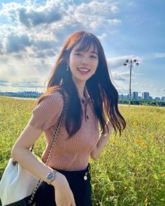 Actress Jin Se-yeon HD Photos and Wallpapers September 2024