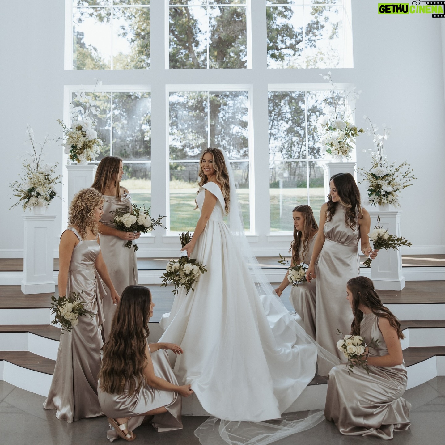 Jinger Vuolo - 167.9K Likes - We celebrated the happy couple @janamduggar & @stephenwissmann, enjoyed lots of sweet time with family and friends & ate lots of delicious food. Until next time AR! ❤️