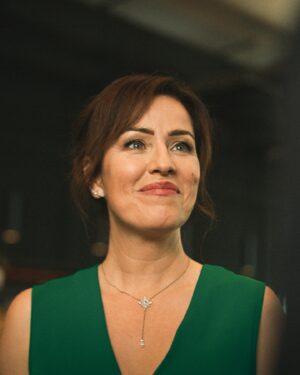 Jitka Schneiderová Instagram - V manželstve nie je najhoršia nevera, ale strata lásky. 💔 Súhlasíte? Nový seriál Príliš veľa lásky už dnes o 20:40 na JOJke.

#tvjoj #prilisvelalasky
