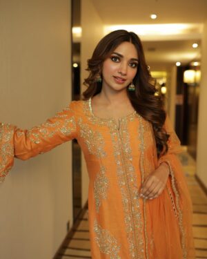 Jiya Shankar Instagram - Jaa karna hai toh pyaar kar, zid puri phir ek baar kar ❤️