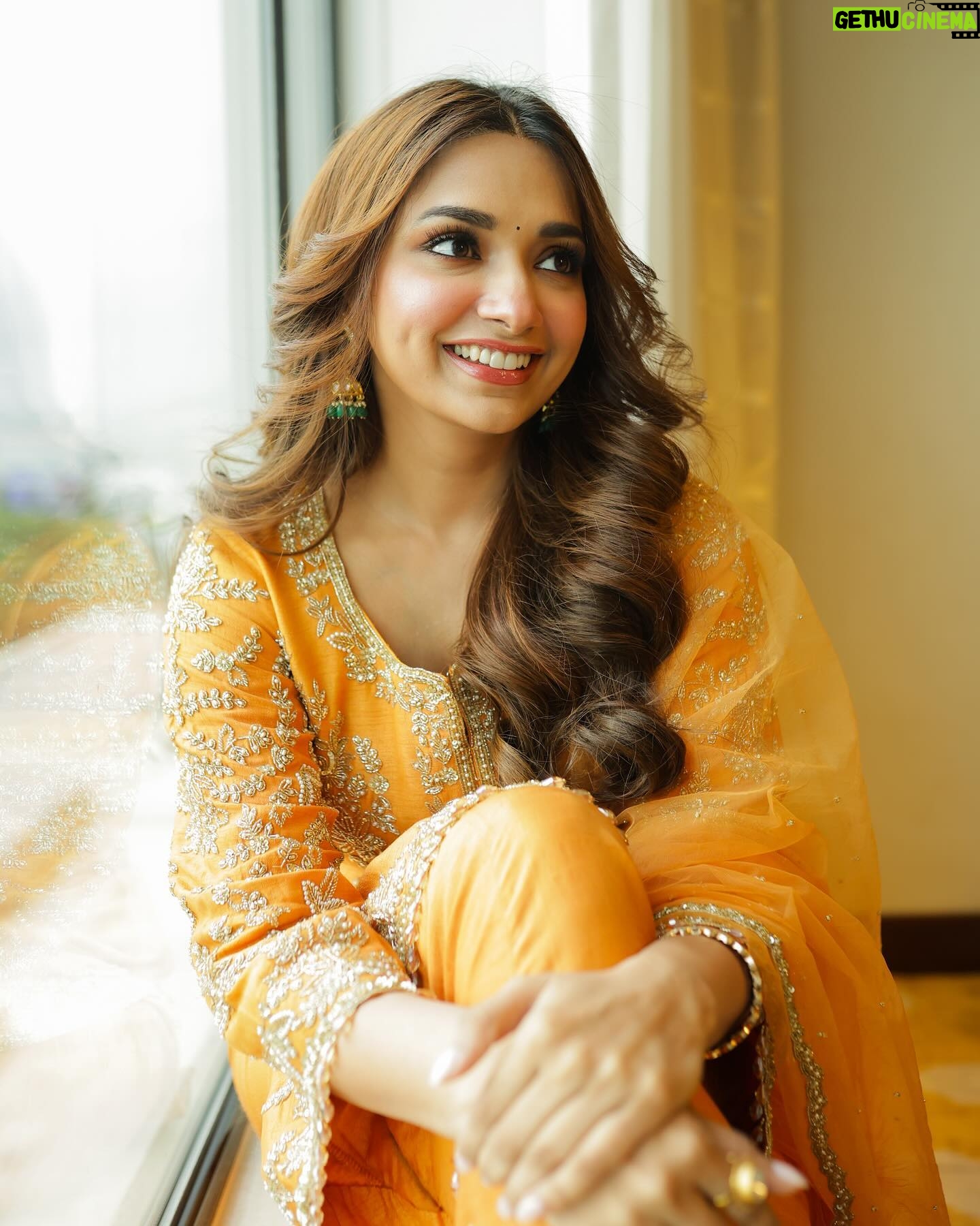 Jiya Shankar - 719.1K Likes - Jaa karna hai toh pyaar kar, zid puri phir ek baar kar ❤️