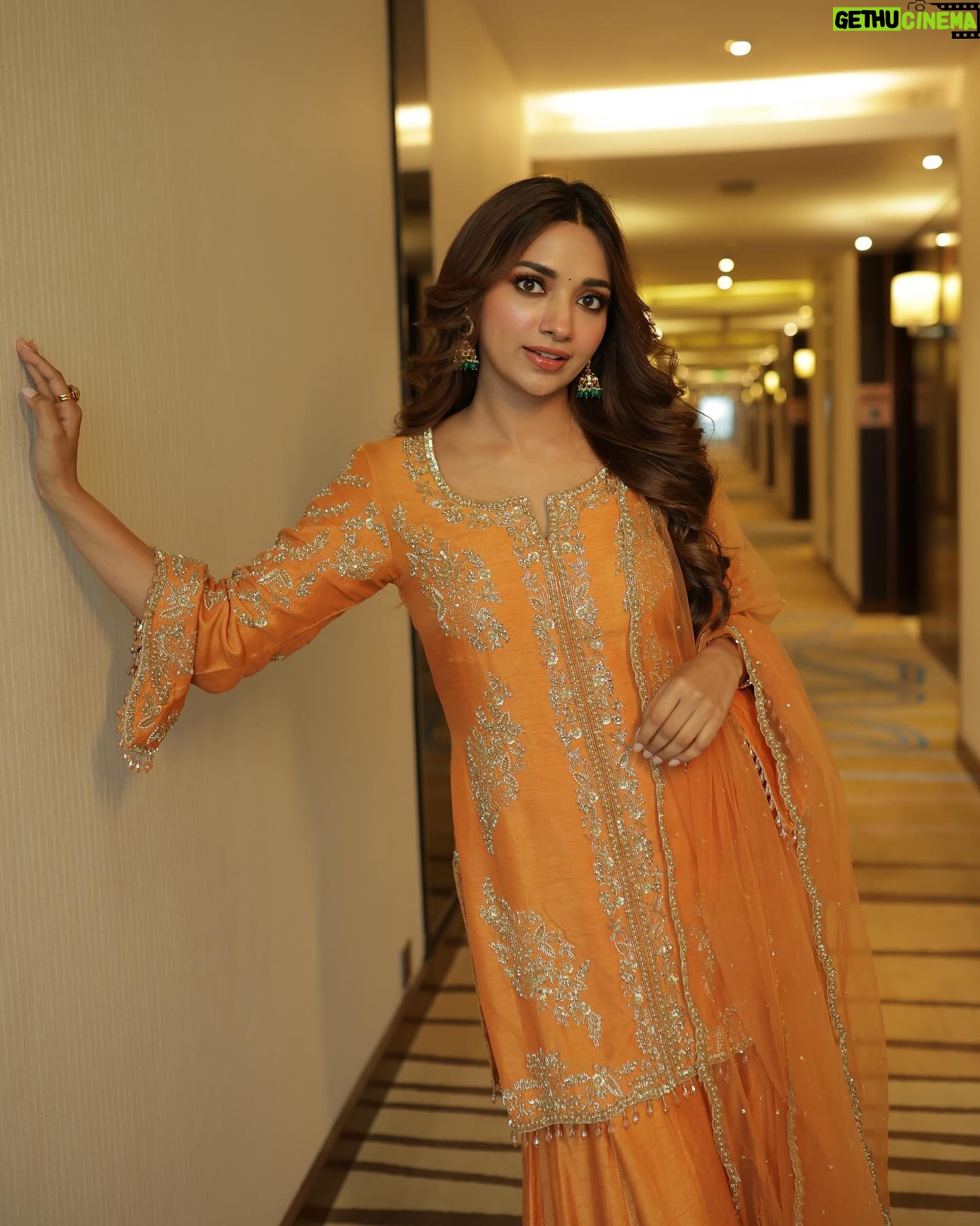 Jiya Shankar - 719.1K Likes - Jaa karna hai toh pyaar kar, zid puri phir ek baar kar ❤️