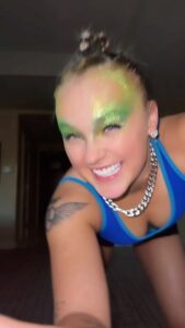 Actress JoJo Siwa HD Photos and Wallpapers January 2025