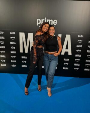 Joana Araújo Instagram - Minha Maria 🩷 Hoje, na antestreia do documentário da nossa @maria_cerqueira_gomes Muito sucesso meu amor!!!
.
Entre amigos e colegas, sorrisos e gargalhadas 🫶🏽