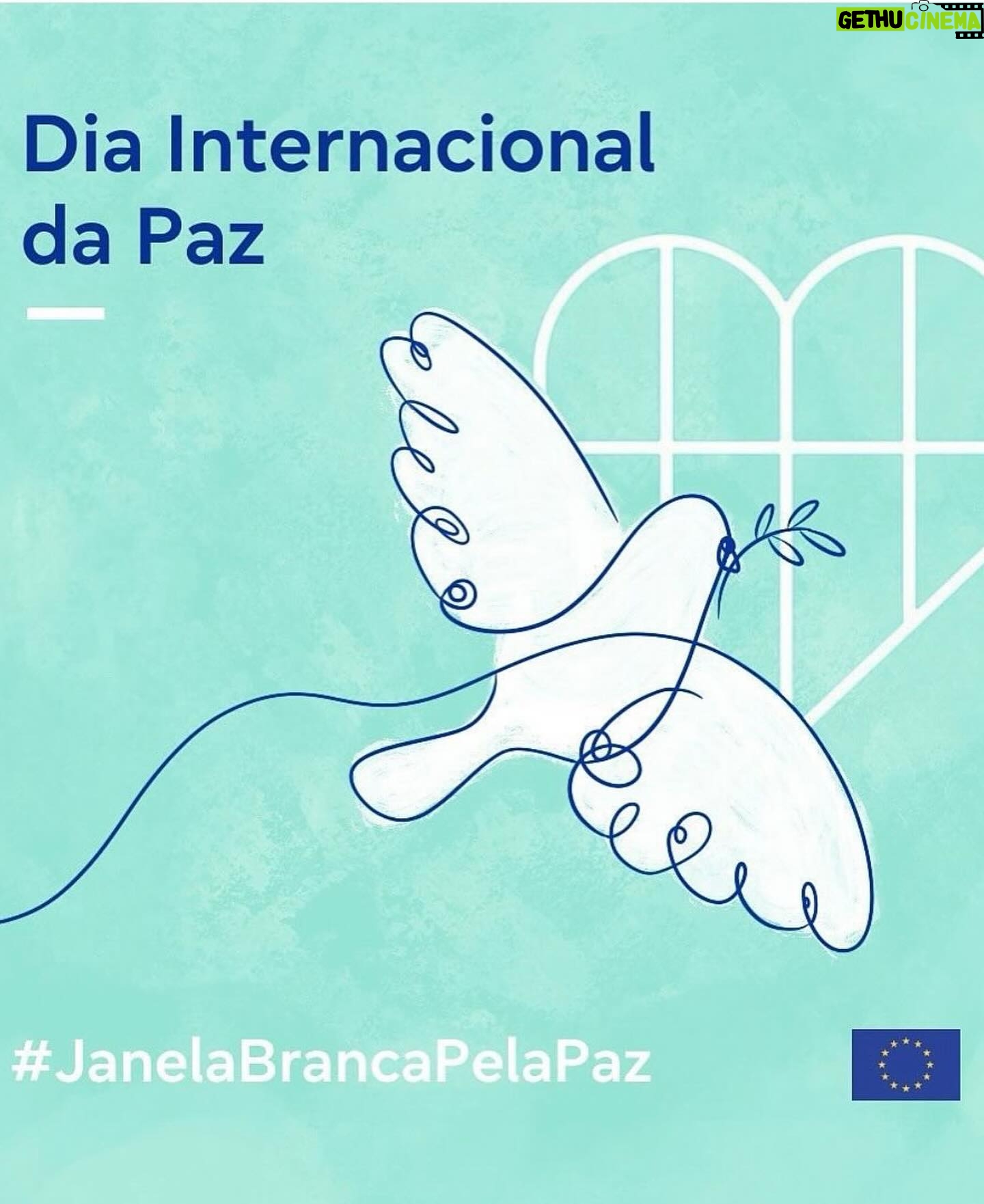 Joana Araújo - 1.9K Likes - Junta-te ao movimento pela PAZ! Hoje, dia 21 de setembro, Dia Internacional da Paz, vamos unir-nos por todos os que vivem em contexto de guerra e exigir aos líderes mundiais o fim dos conflitos.
.
Convido-vos a juntarem-se a nós neste movimento e a pendurarem na vossa janela um tecido branco (bandeira, lençol, fronha, toalha ou qualquer outro pano branco), depois publiquem uma foto ou vídeo (em modo público), com a hashtag #JanelaBrancaPelaPaz e menção à página oficial @janelabrancapelapaz
.
Junta-te a nós e da tua #JanelaBrancaPelaPaz exige a mudança. #JanelaBrancaPelaPaz #DiaInternacionalDaPaz #PeaceDay
@JanelaBrancaPelaPaz @ONUPortugal @UNICEFPortugal @NacoesUnidas