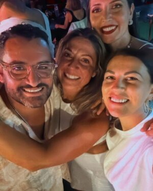 Joana Araújo Instagram - Quem desse lado tem memórias no @mundetfactory 

Eu já tenho umas quantas 🥂 @mastermacedo