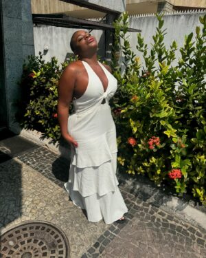 Jojo Todynho Instagram - Uma mulher de personalidade  é como o fogo. Não pergunta se pode, mas adentra e mostra quem é e a que veio. Ela é incomparável e isso que a faz ser única!✨🌪️⚡️
