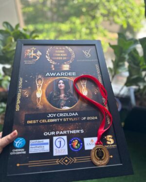 Joy Crizildaa Instagram - This is for you @madhampatty_rangaraj ❤️🧿

This wouldn’t be possible without you ❤️
Thank you for being my rock 🫶 
my pillar 🫶 
my strength 🫶
Your strength is my strength 🫶
It’s not always about the big moments where you encourage me but also the small moments where you boost me up 🫶

Just like the stars in the sky my appreciation for you is infinite ♾️❤️

#youaremyblessing♥️
