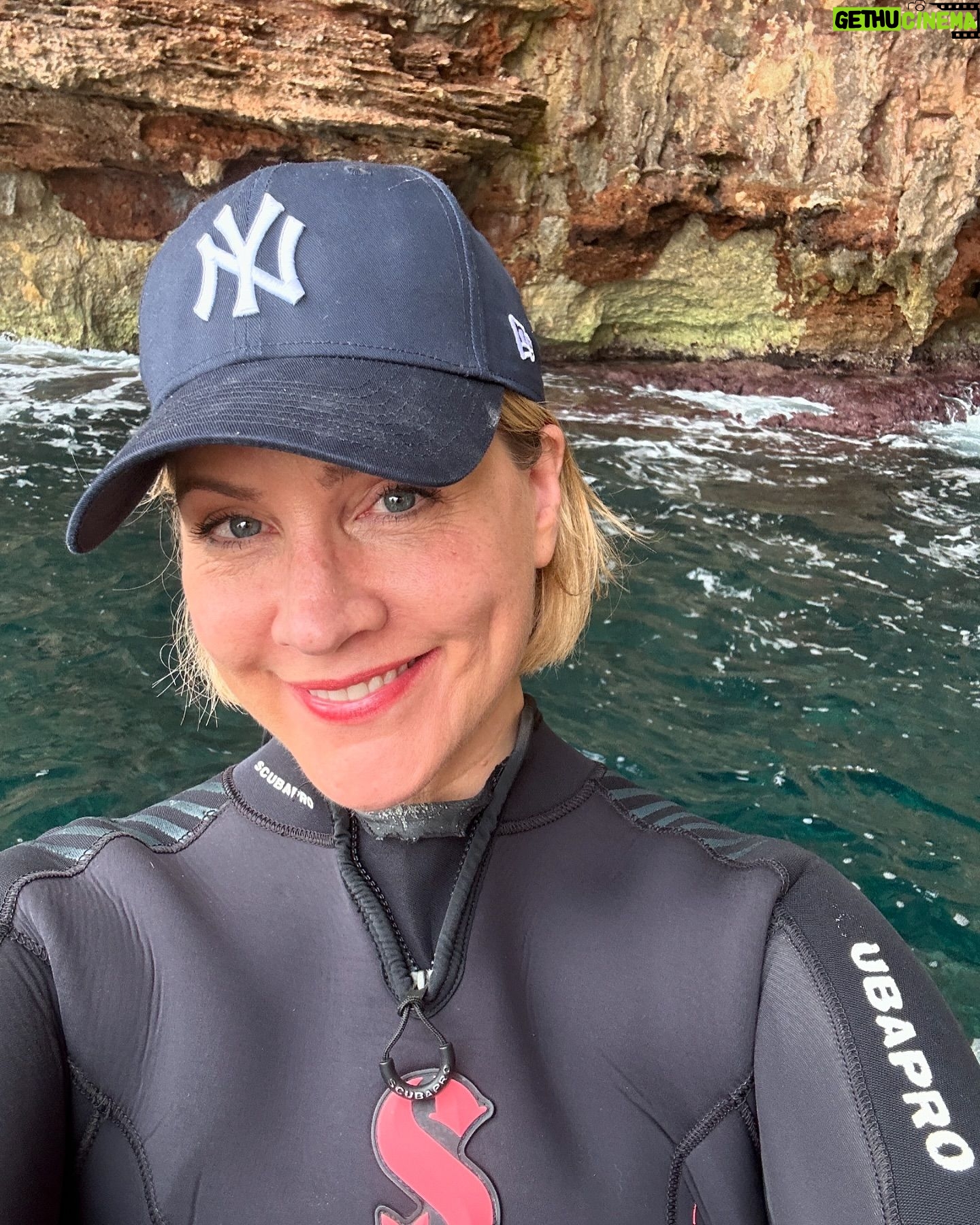 Judith Rakers - 20.8K Likes - Kommt ihr mit nach Mallorca? Heute Abend um 20.15 Uhr im NDR-Fernsehen. Viele Reisetipps, bekannte Orte, Geheimtipps und die Frage: Wie kann nachhaltiger Tourismus auf dieser Trauminsel aussehen? Jan Hofer ist auch dabei 😍… und ich bin in eine Höhle getaucht. SPEKTAKULÄR!!! Mein TV-Tipp für heute Abend: „Wunderschön - Mallorca. Insel der Sehnsucht“ ❤️ #reisereportage #wunderschön #wanderlust #urlaubsinspiration #Mallorca #NDR @bavaria_entertainment @ardmediathek