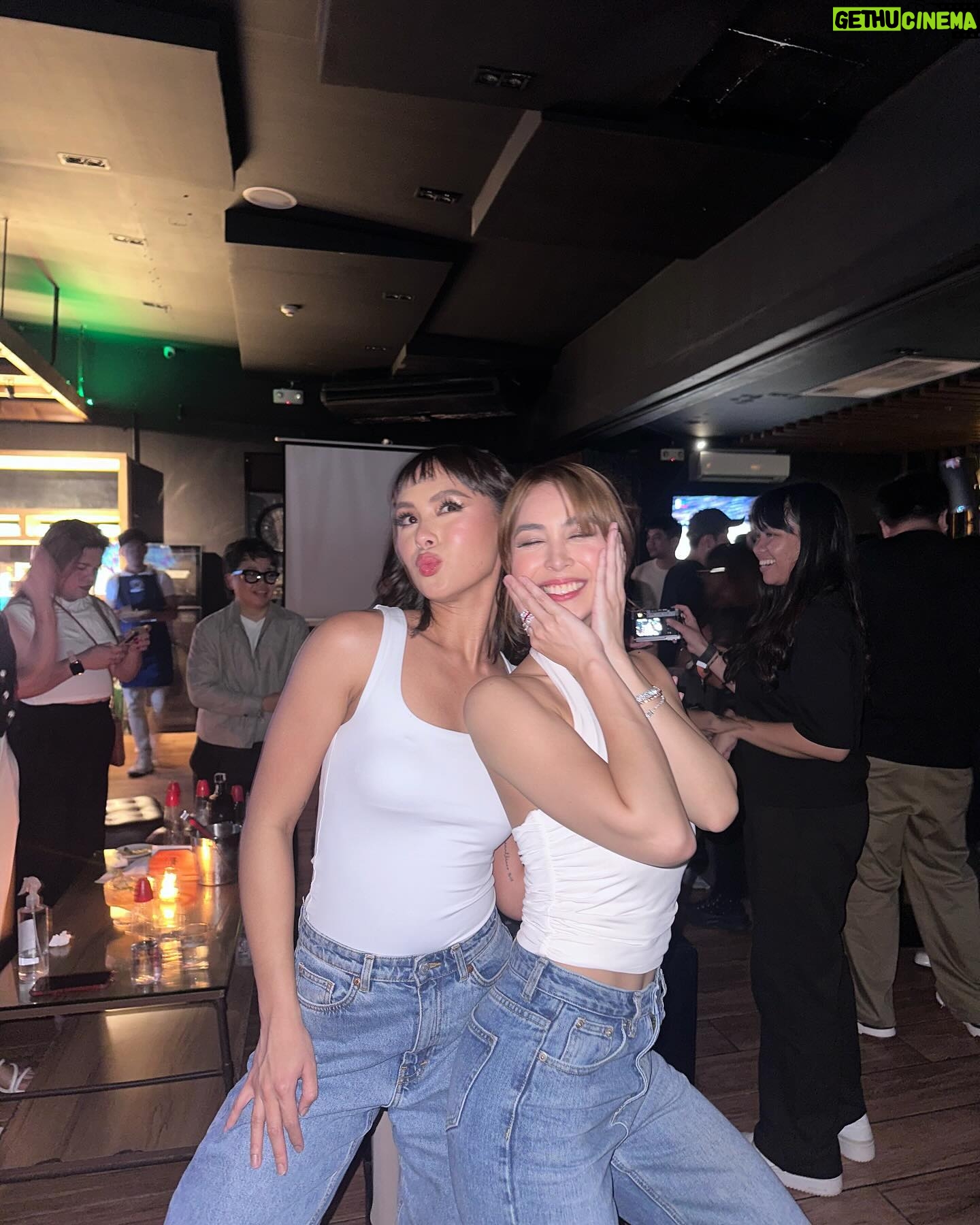 Julia Barretto - 382.3K Likes - August 🎢🫨🥹🙏🏼🎬🏝️