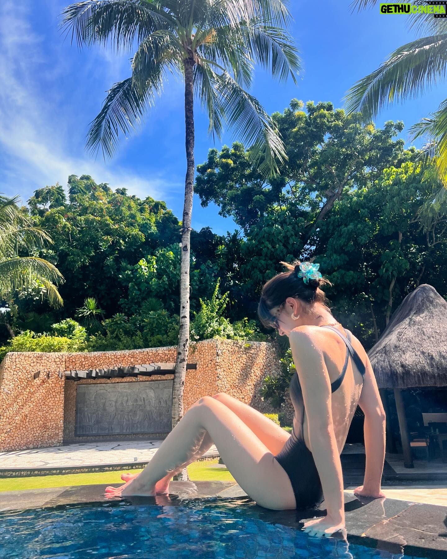 Julia Barretto - 382.3K Likes - August 🎢🫨🥹🙏🏼🎬🏝️
