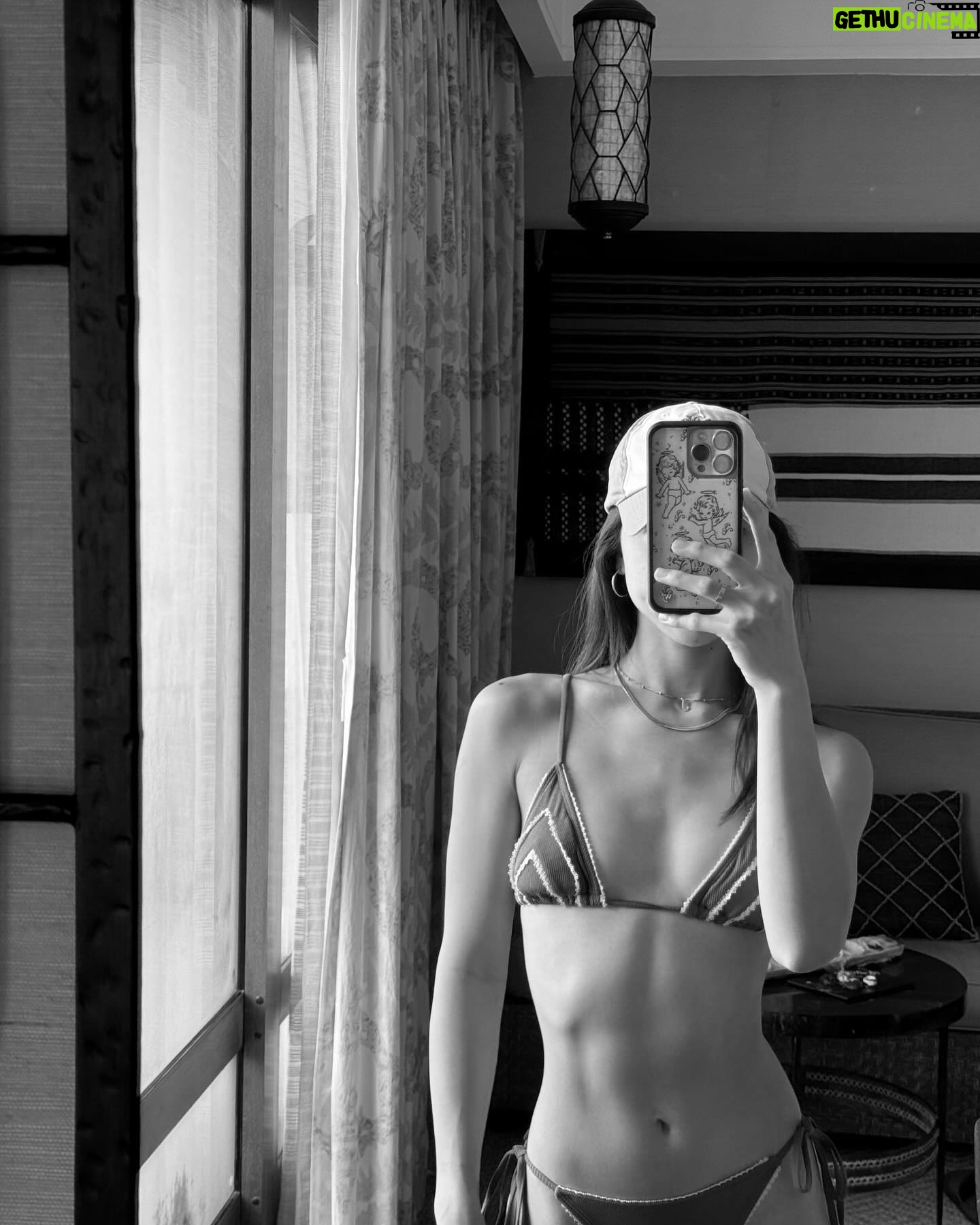 Julia Barretto - 382.3K Likes - August 🎢🫨🥹🙏🏼🎬🏝️