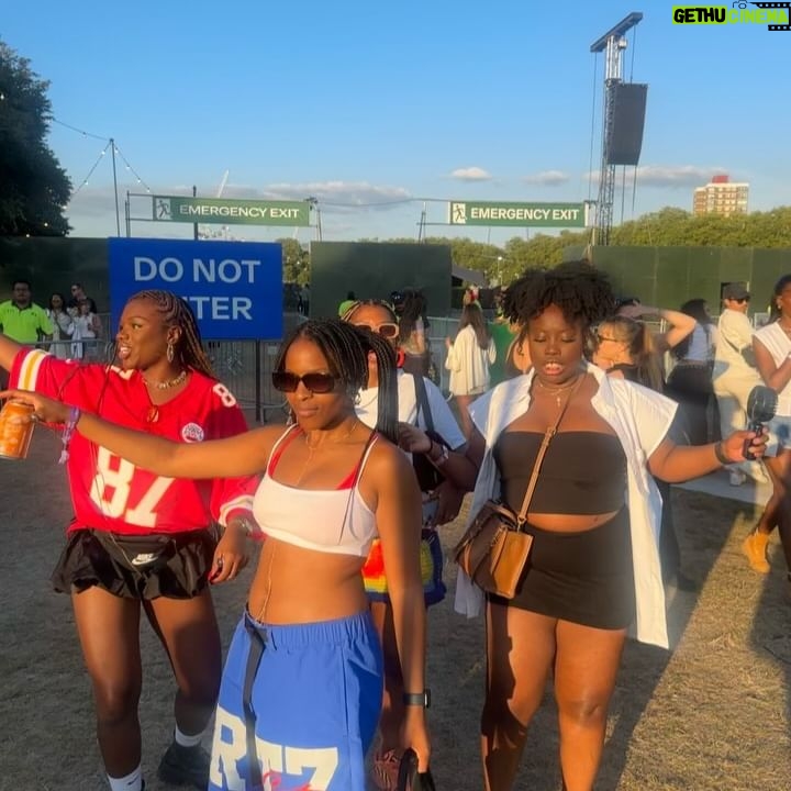 Julie Adenuga - 9.2K Likes - All Points East ❤️