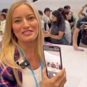 Actress Justine Ezarik HD Instagram Photos and Wallpapers September 2024