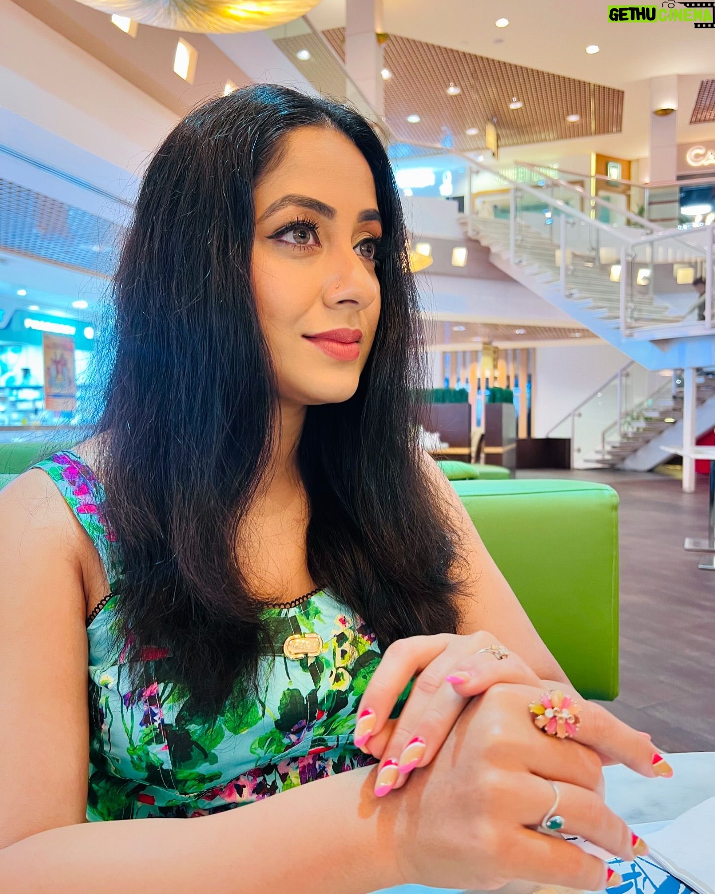 Jyothi Krishna - 1.5K Likes - “With the new day comes new strength and new thoughts.” 💚
#hello #goodmorning #monday #goodday #goodvibes #feelinggood #thinkpositive #haveagreatday #jyothikrishna #malayalamcinema #actress #malayali #southindiancinema #mollywood #dubaivibes #dubai #mydubai #dubaimallu #picoftheday #instapic #trending #viral