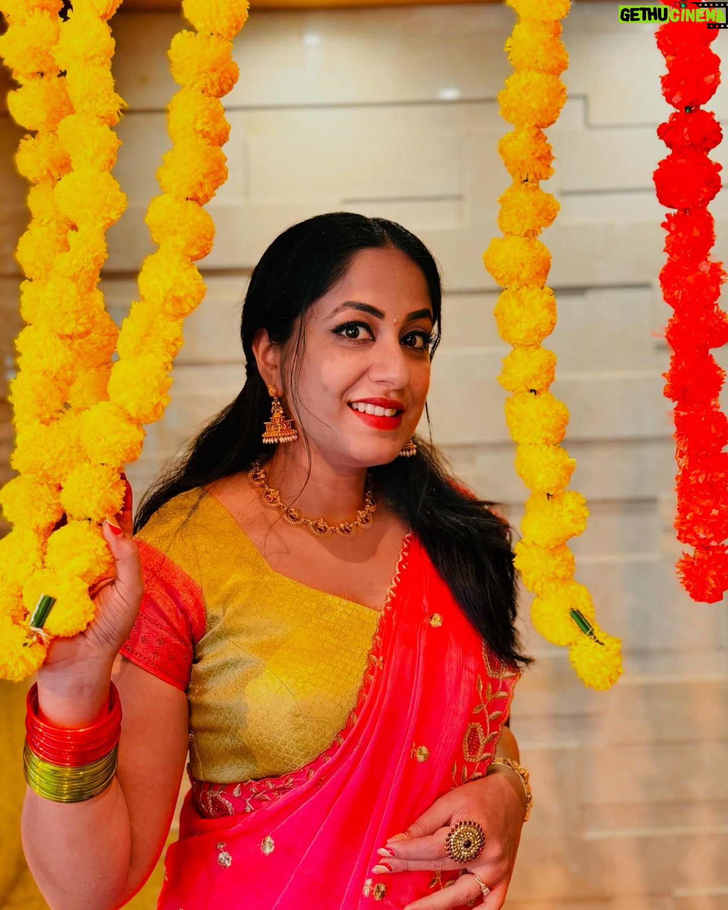 Jyothi Krishna - 1.4K Likes - Happy onam 🌼
#onam #onamcelebration #onamcollection #onam2024 #dubaionam #malayali #malayalipennu #mallu #malayalimanka #family #maveli #jyothikrishna #actress #dhavani